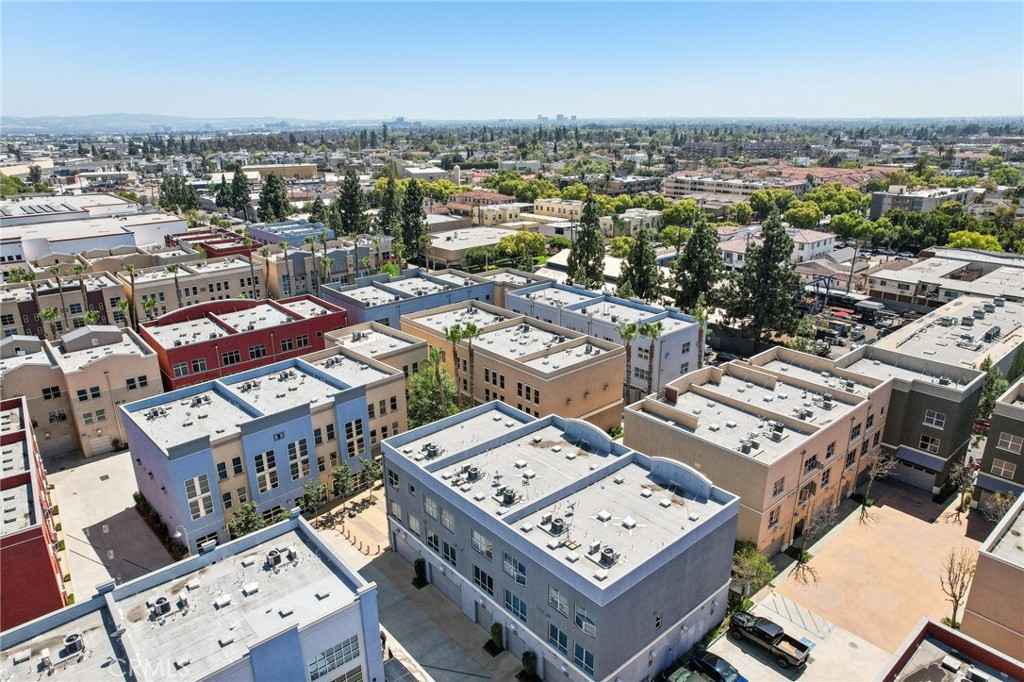 721 N Poinsettia Street