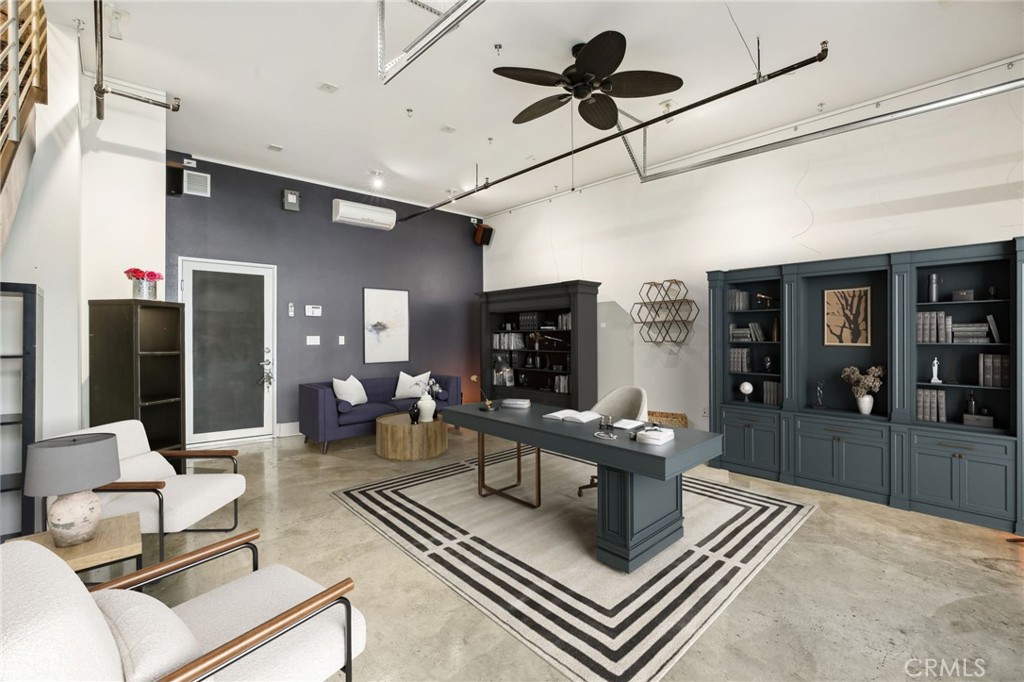 721 N Poinsettia Street