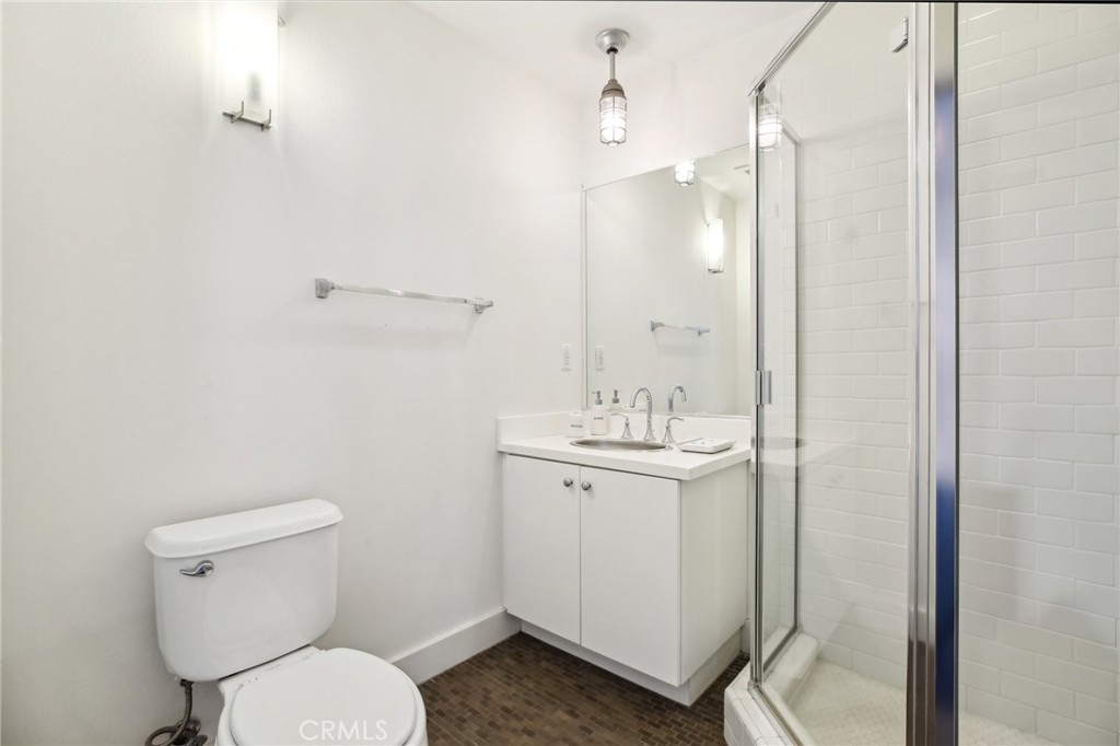 721 N Poinsettia Street