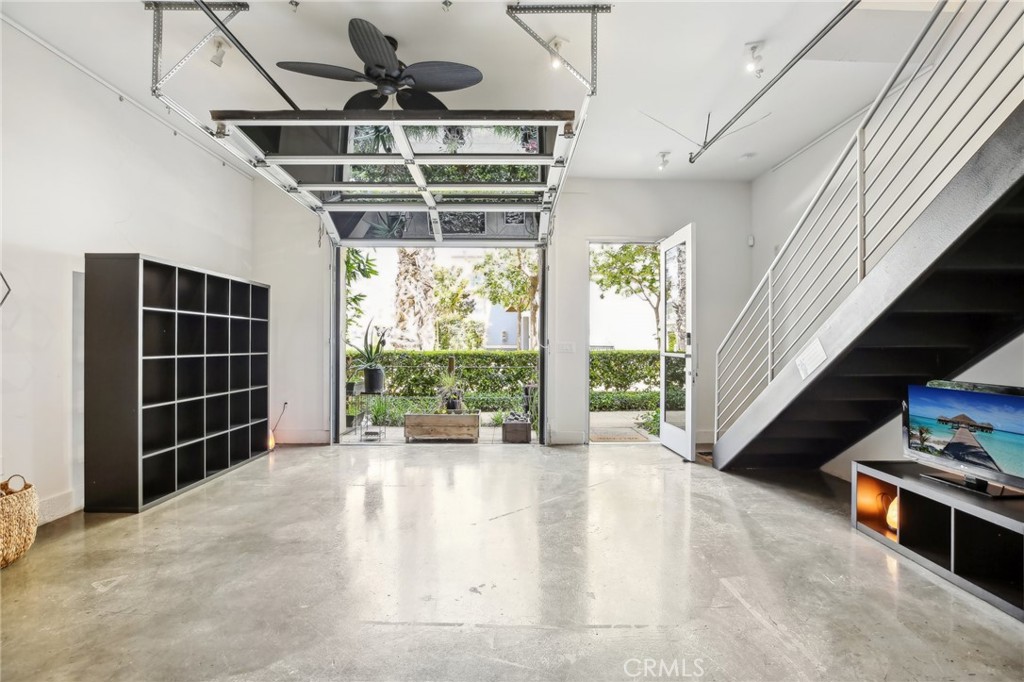 721 N Poinsettia Street