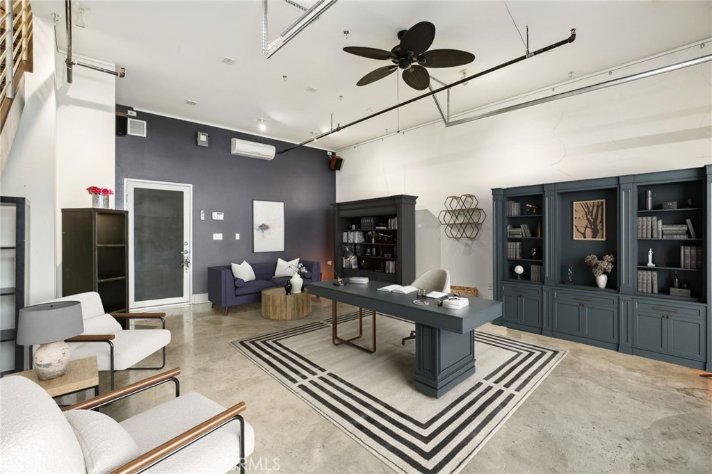 721 N Poinsettia Street