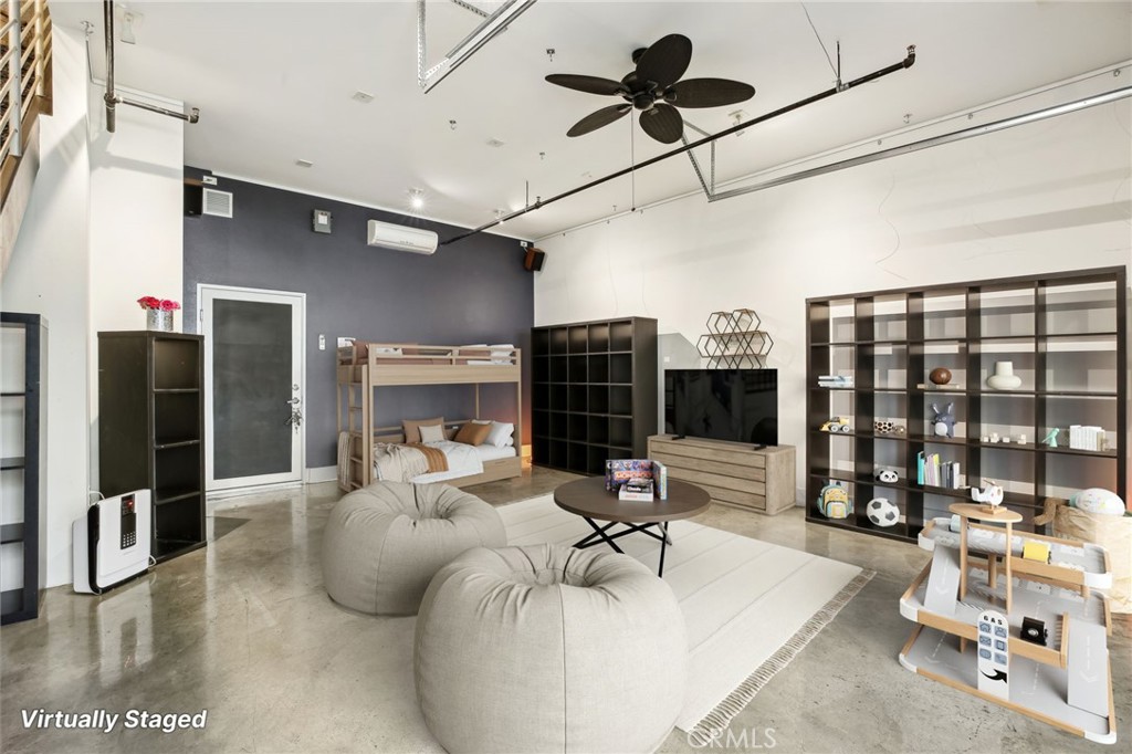 721 N Poinsettia Street