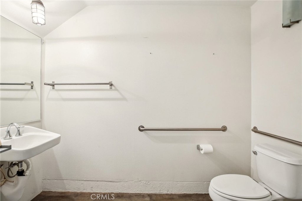 721 N Poinsettia Street