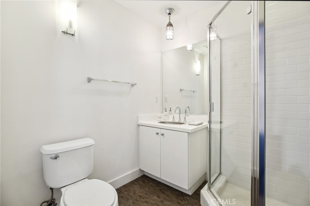 721 N Poinsettia Street