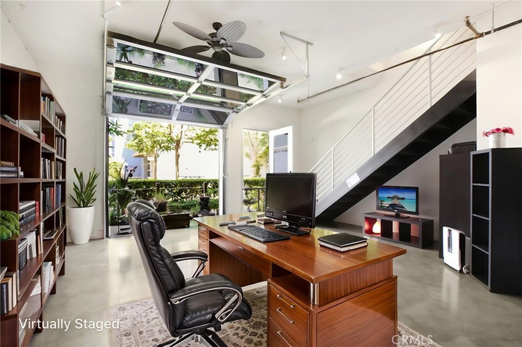 721 N Poinsettia Street