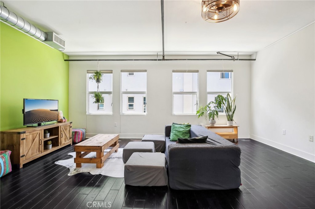 721 N Poinsettia Street