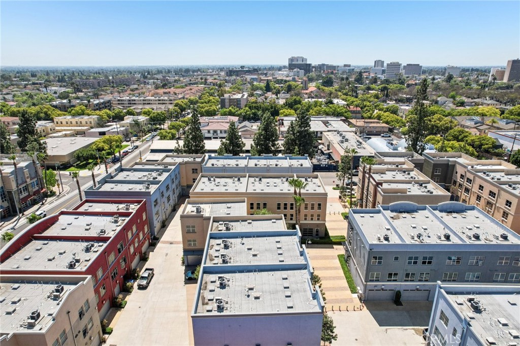 721 N Poinsettia Street