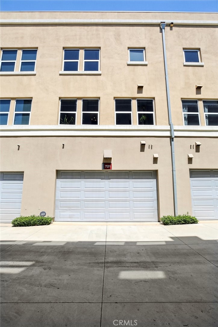 721 N Poinsettia Street