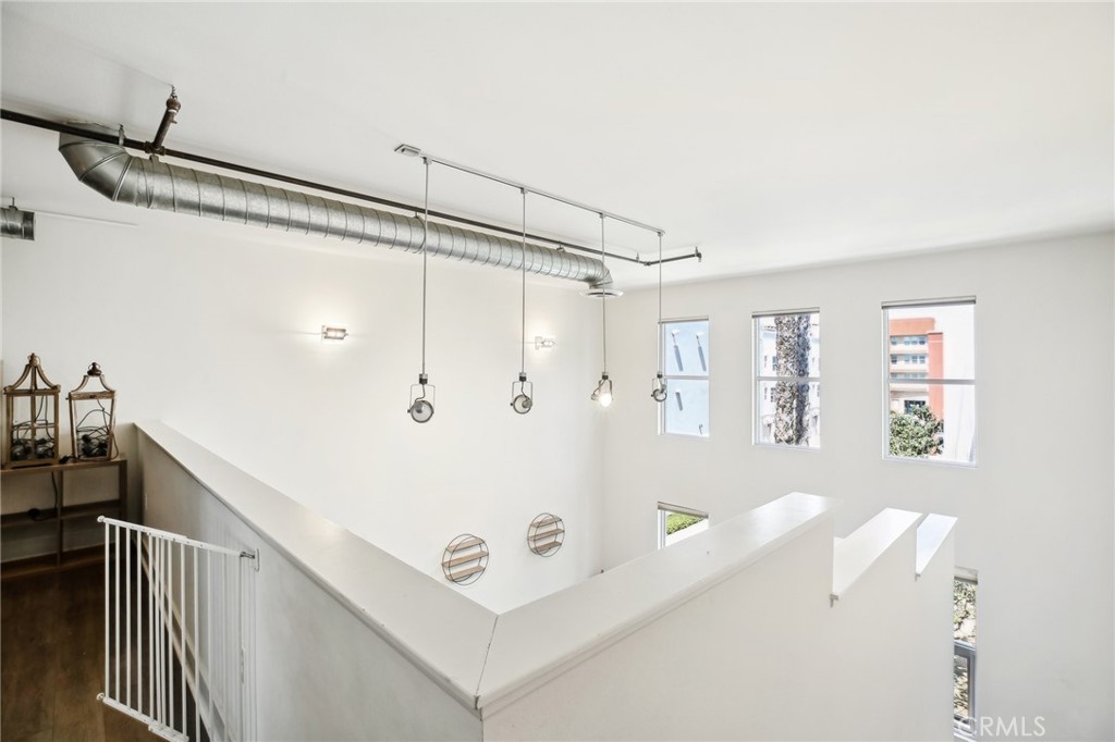 721 N Poinsettia Street