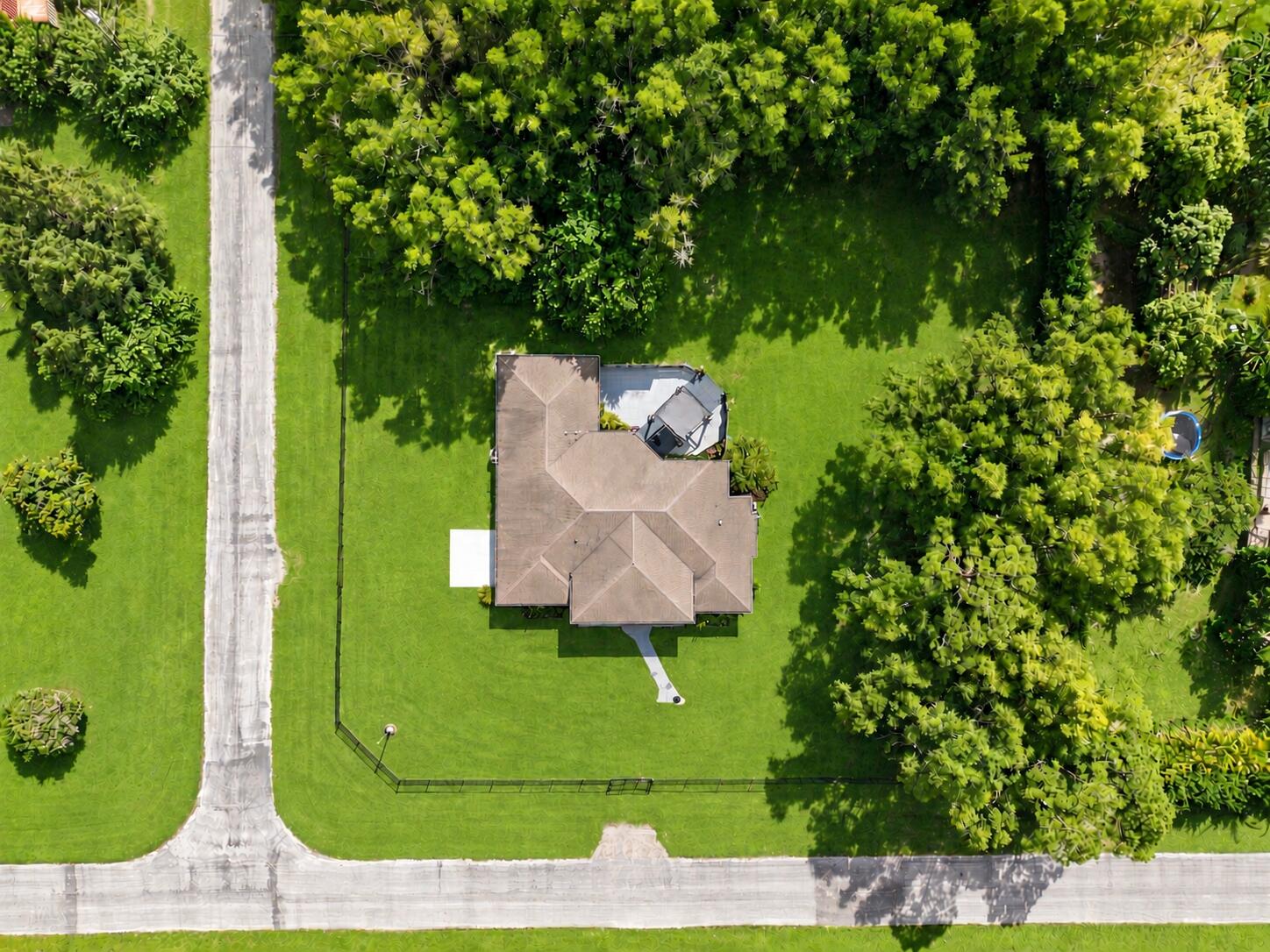 9176 190th Street N