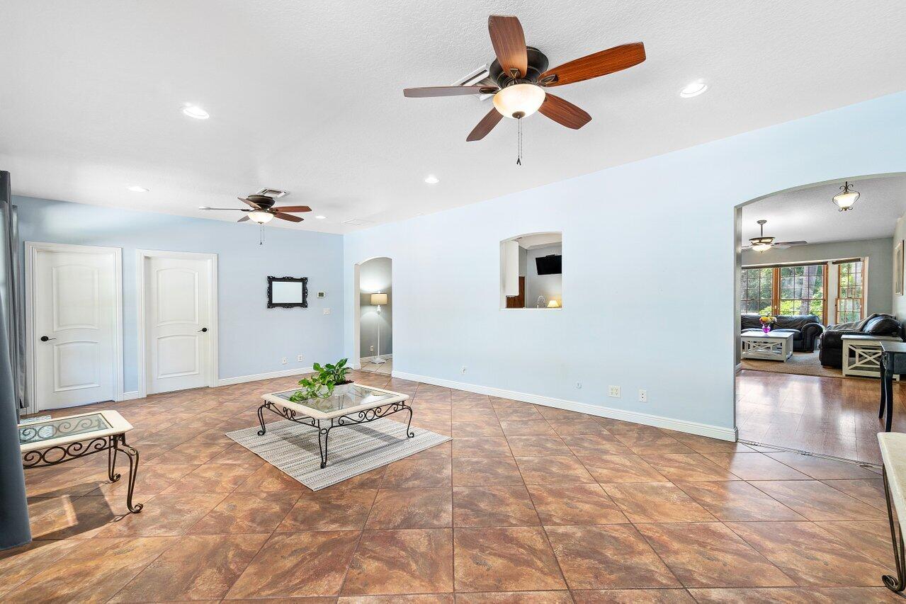 6885 143rd Drive N