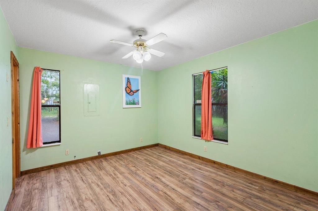 17251 38th Road N