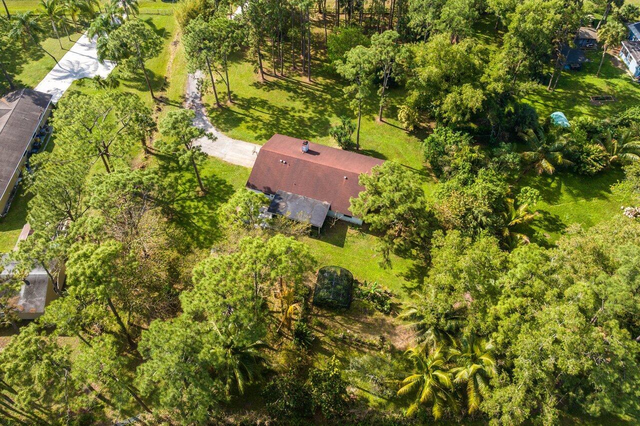 11715 52nd Road N