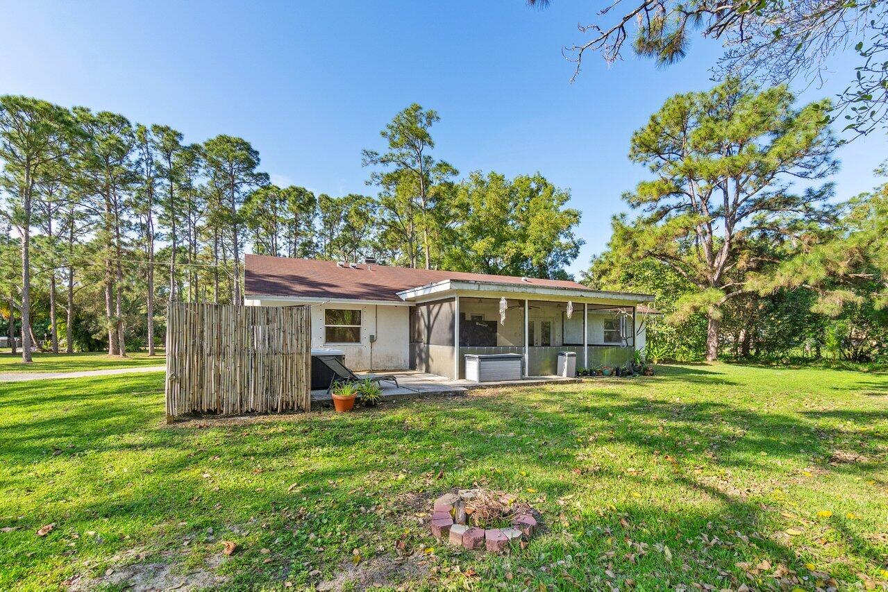 11715 52nd Road N