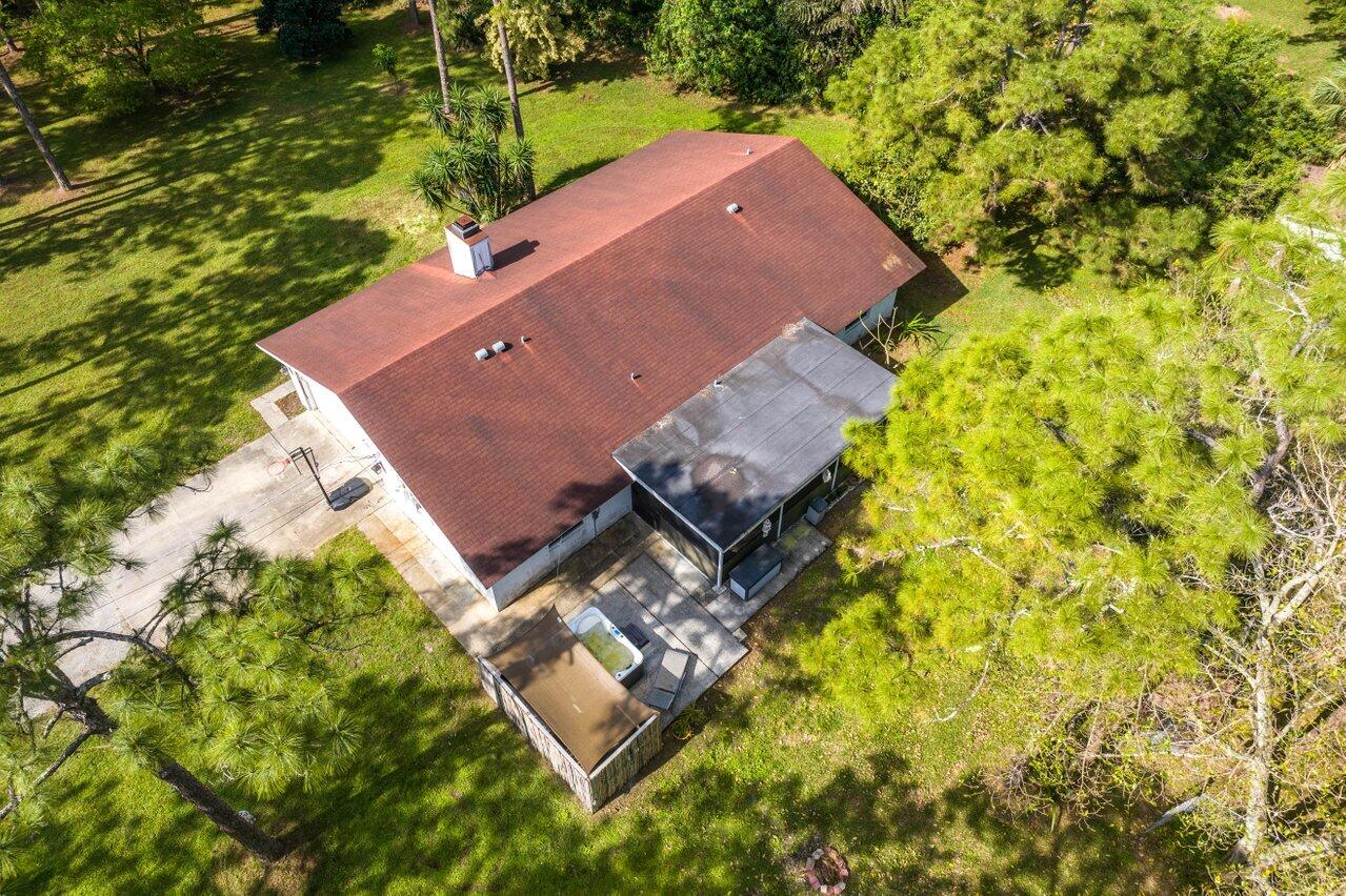 11715 52nd Road N