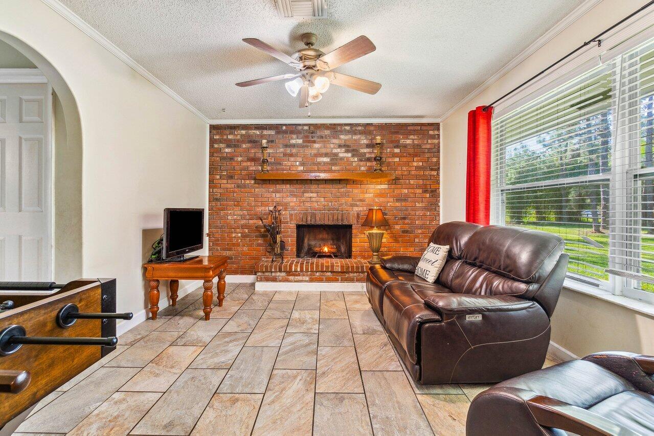 11715 52nd Road N