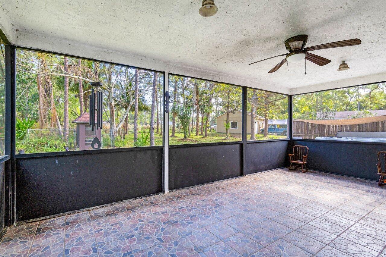 11715 52nd Road N