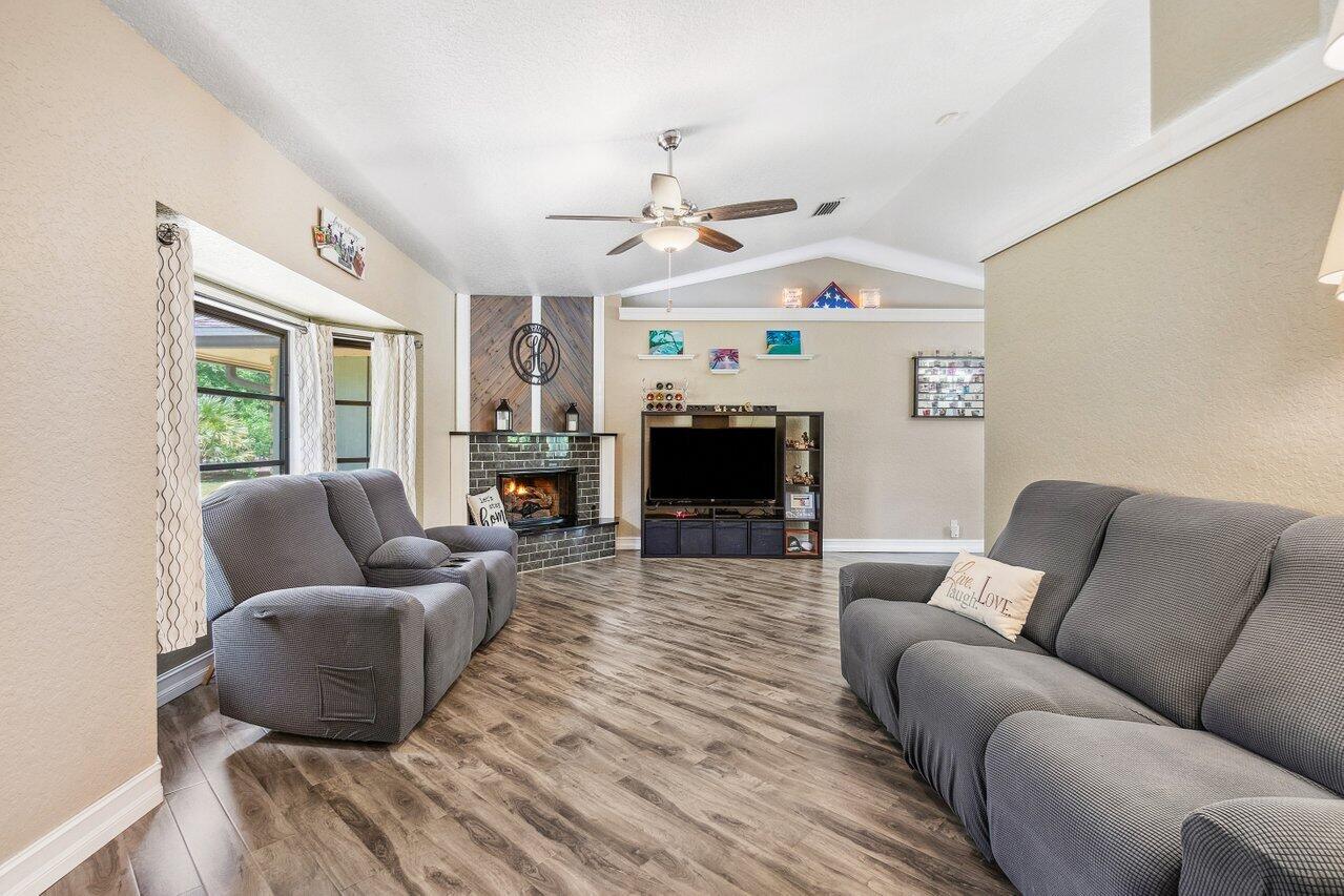 14884 61st Court N