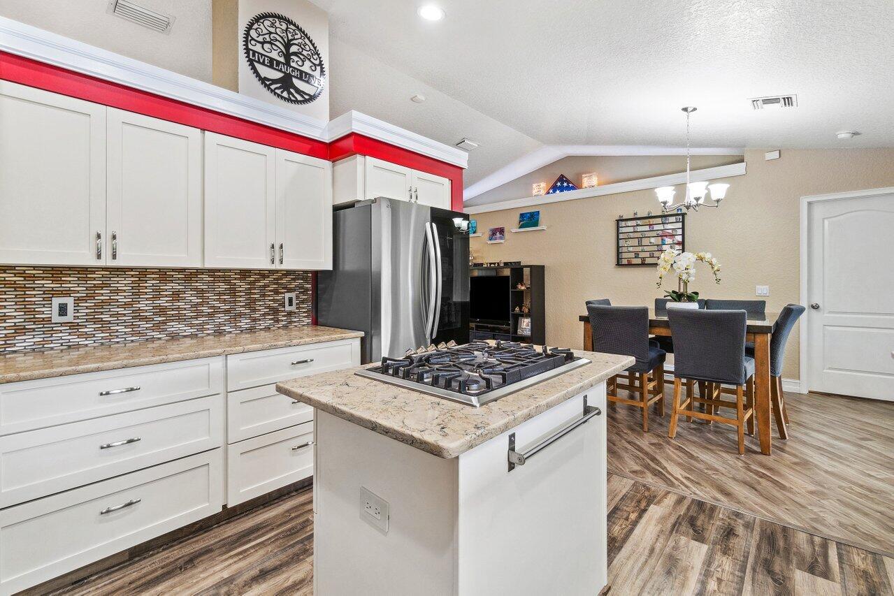 14884 61st Court N