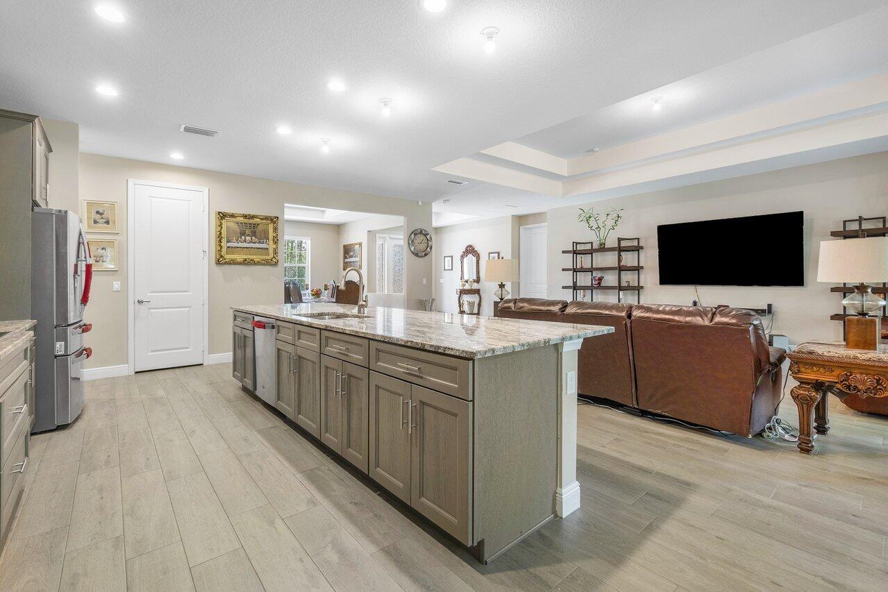 18713 92nd Lane N