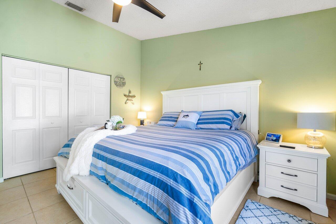 1106 Hyacinth Place