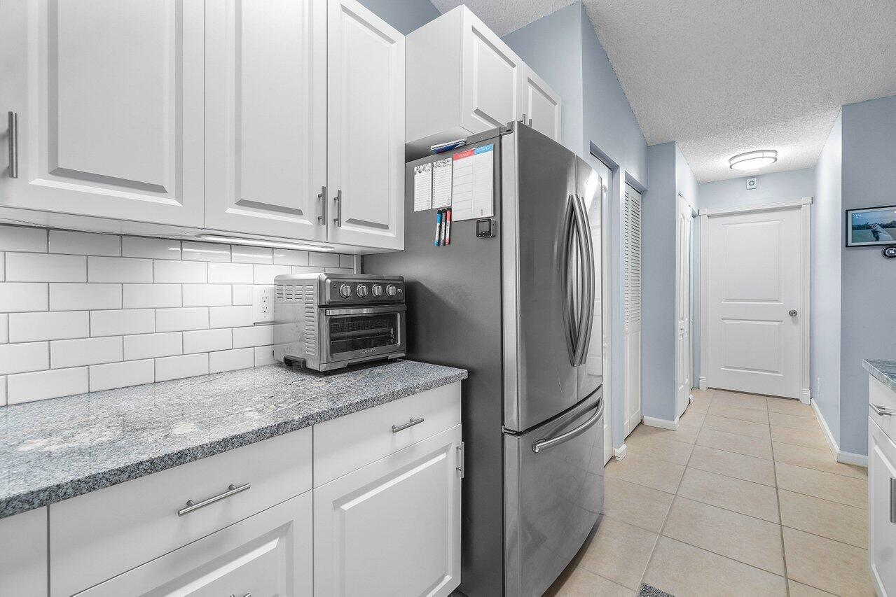 1106 Hyacinth Place