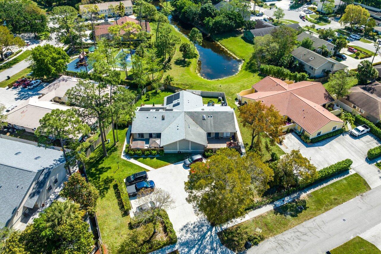 1106 Hyacinth Place