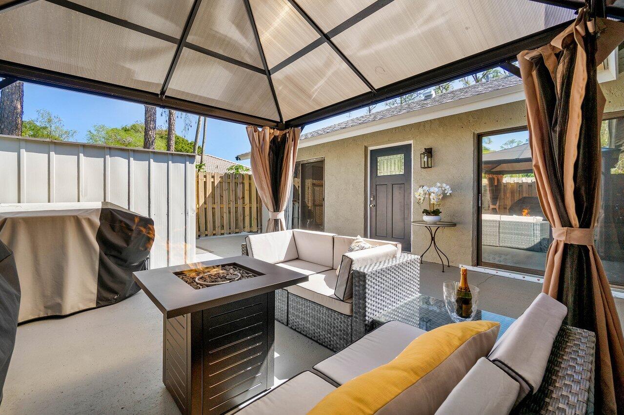 1106 Hyacinth Place