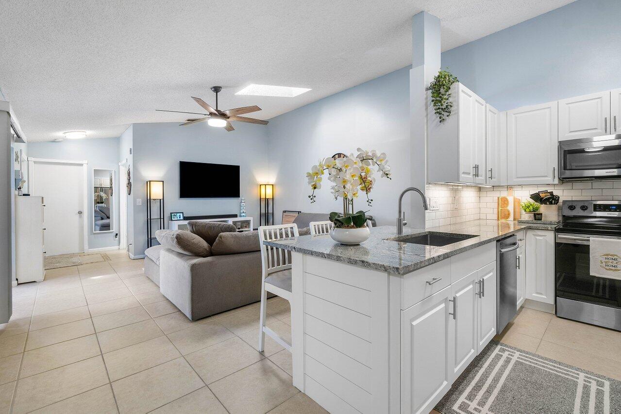 1106 Hyacinth Place