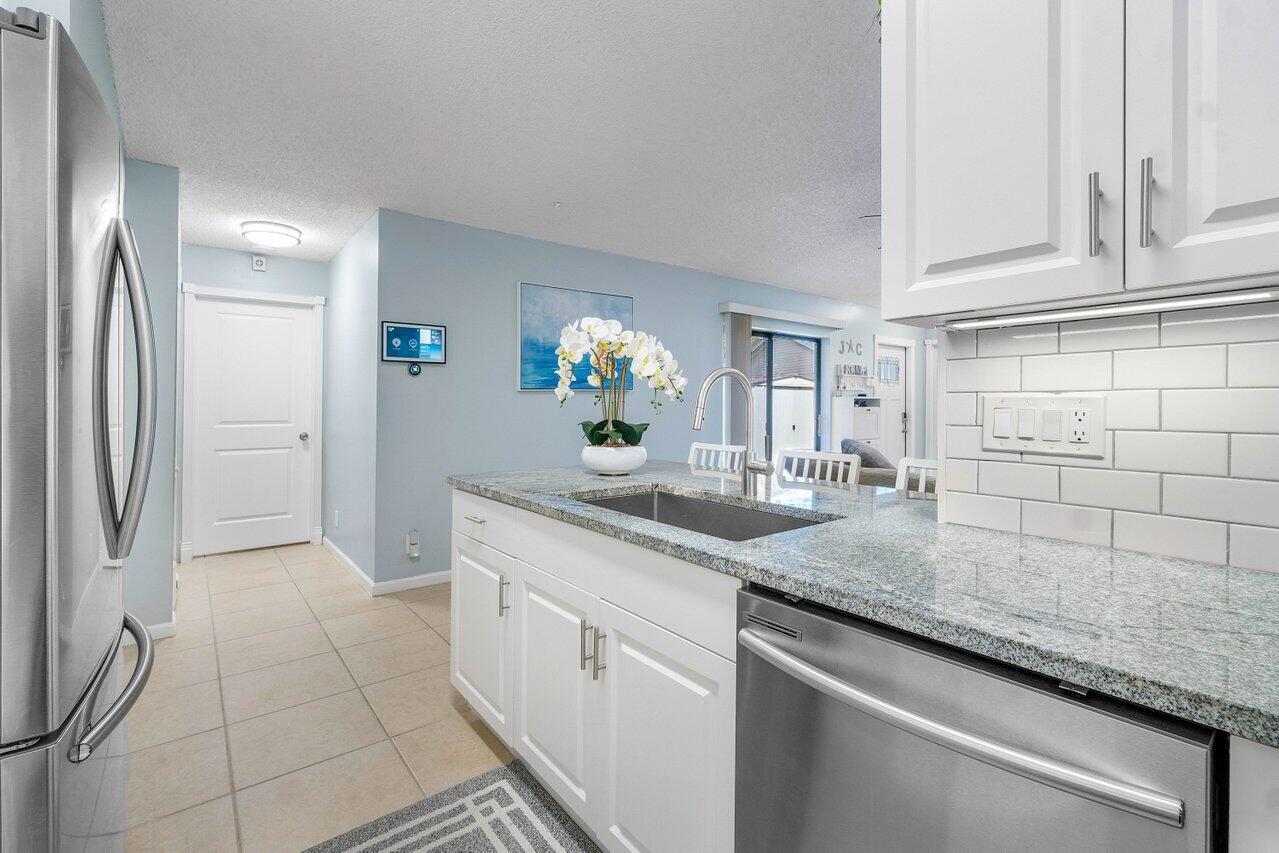 1106 Hyacinth Place