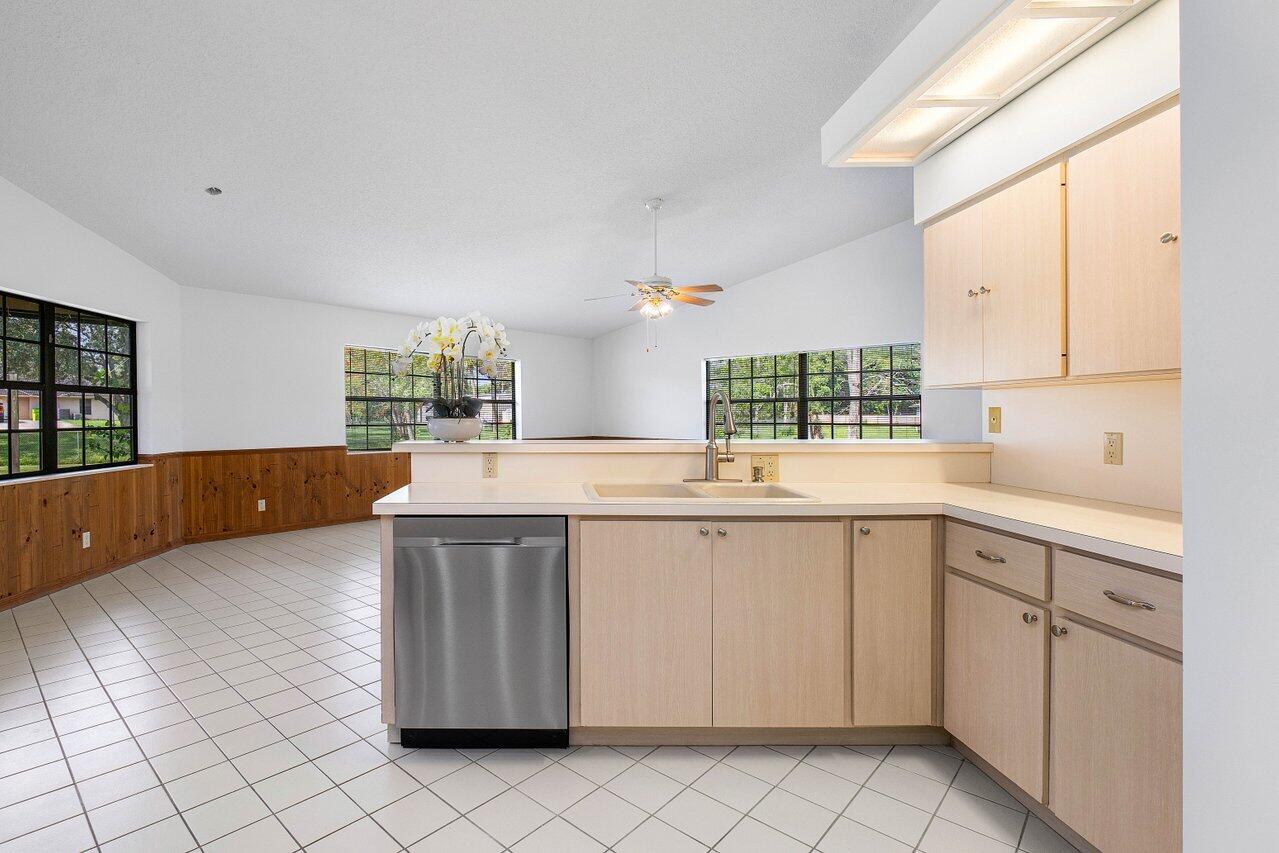 1733 Folsom Road