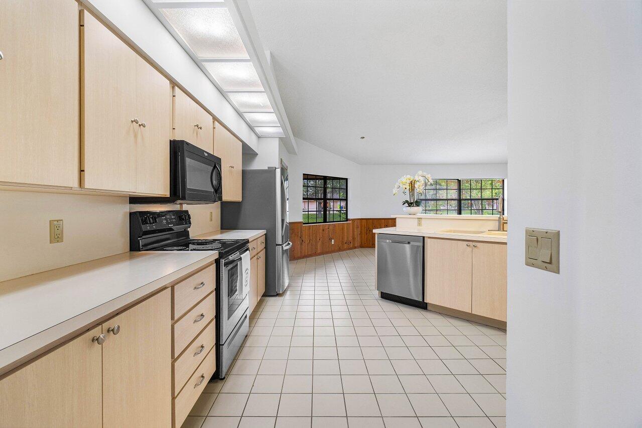 1733 Folsom Road