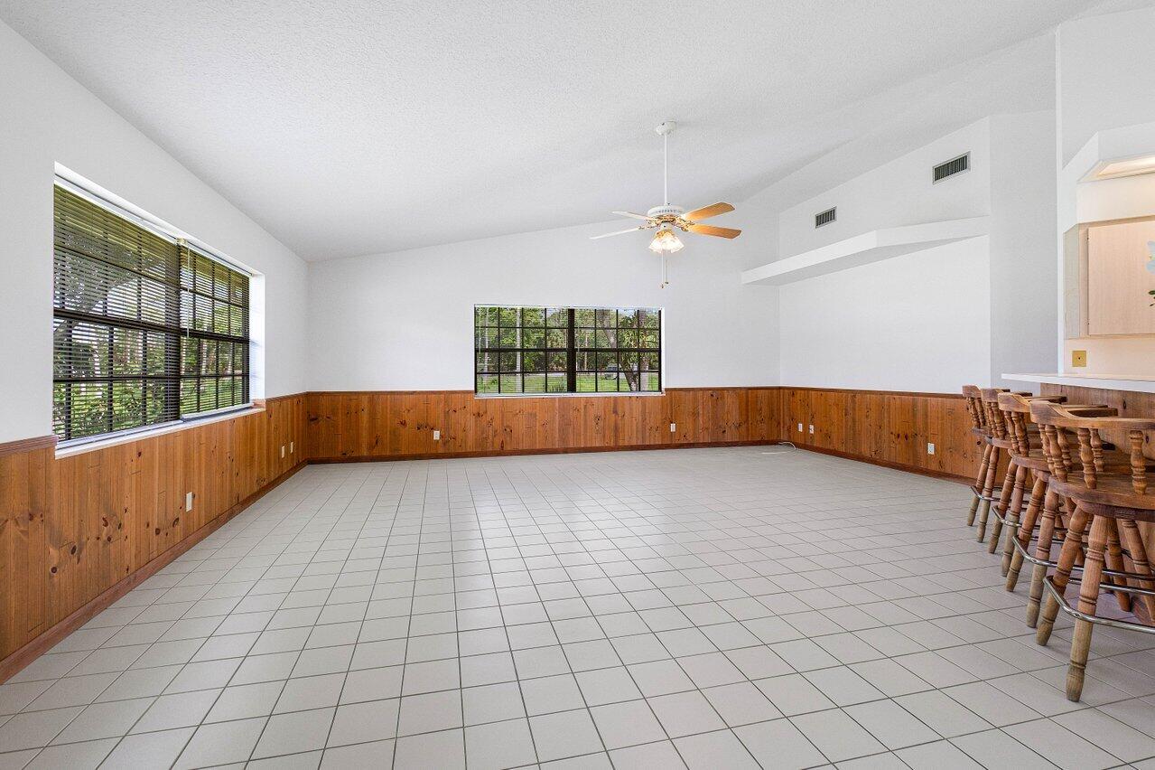 1733 Folsom Road