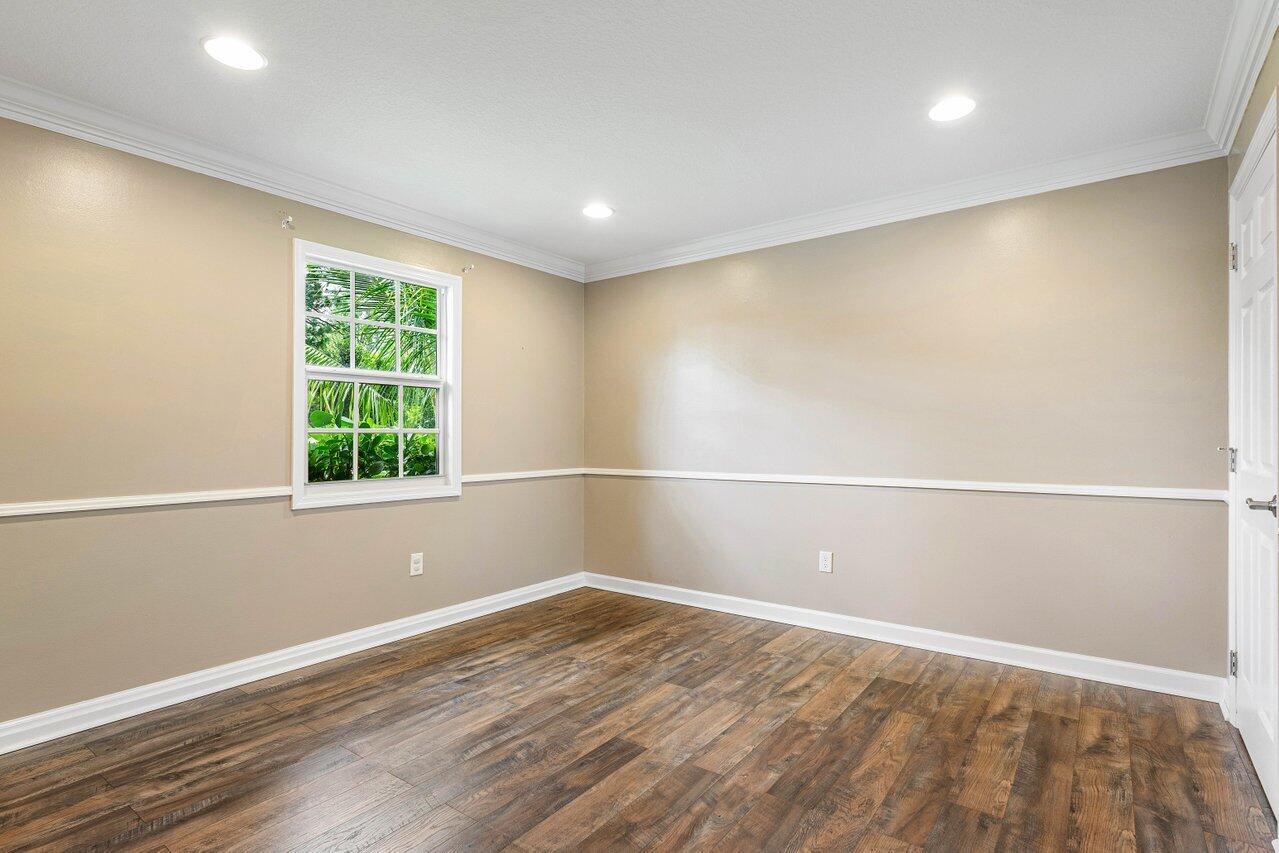 15247 94th Street N