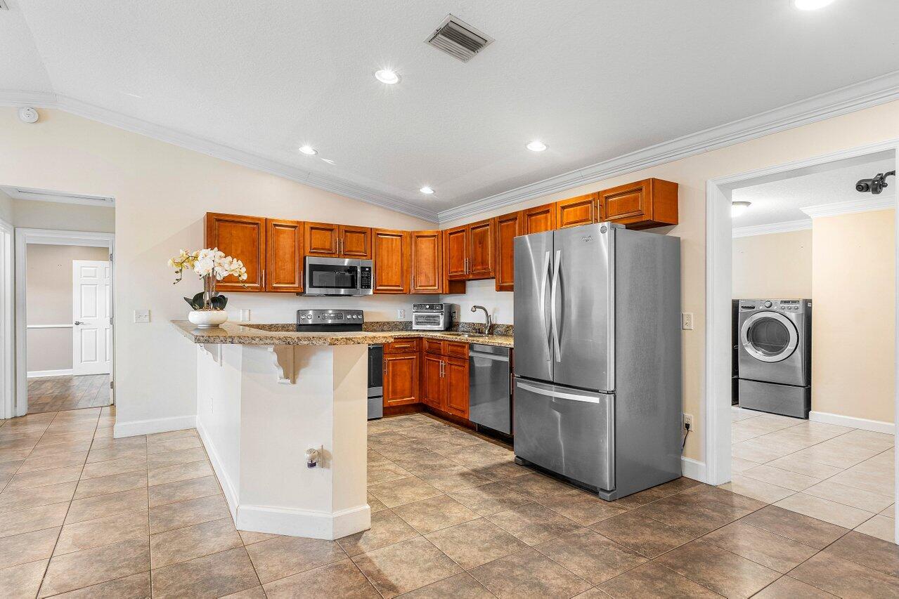 15247 94th Street N
