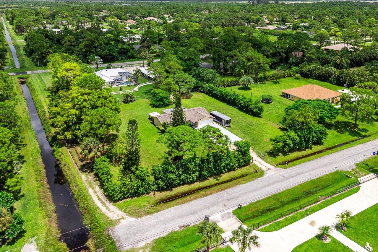 15247 94th Street N