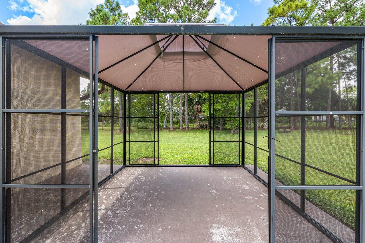 15247 94th Street N