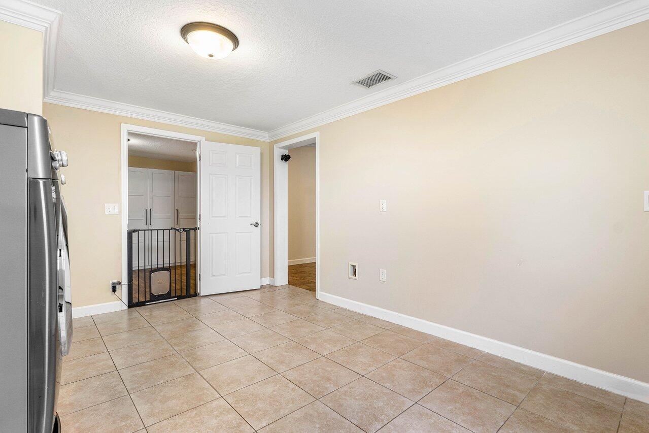 15247 94th Street N
