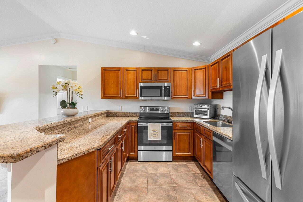 15247 94th Street N