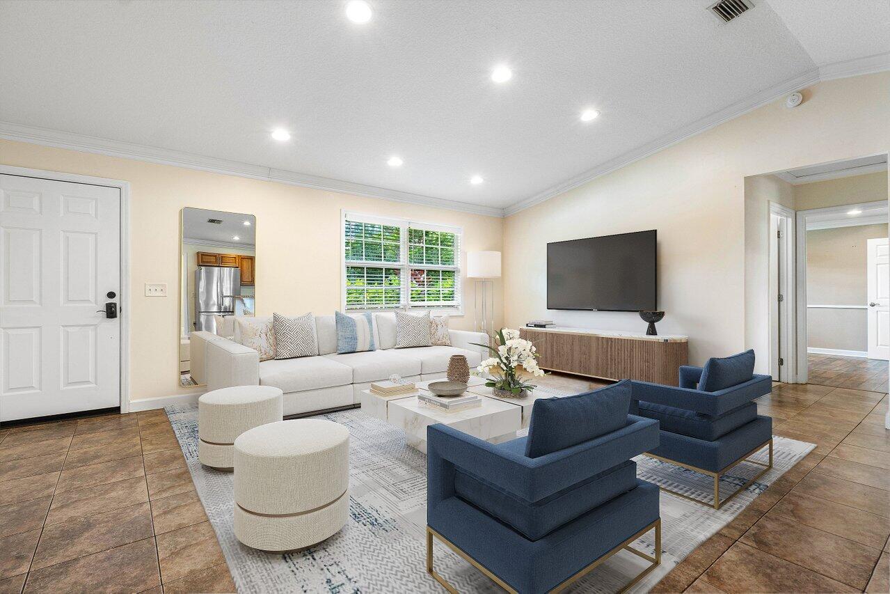 15247 94th Street N