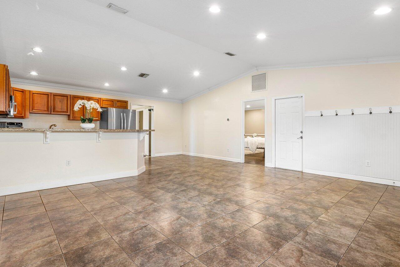 15247 94th Street N