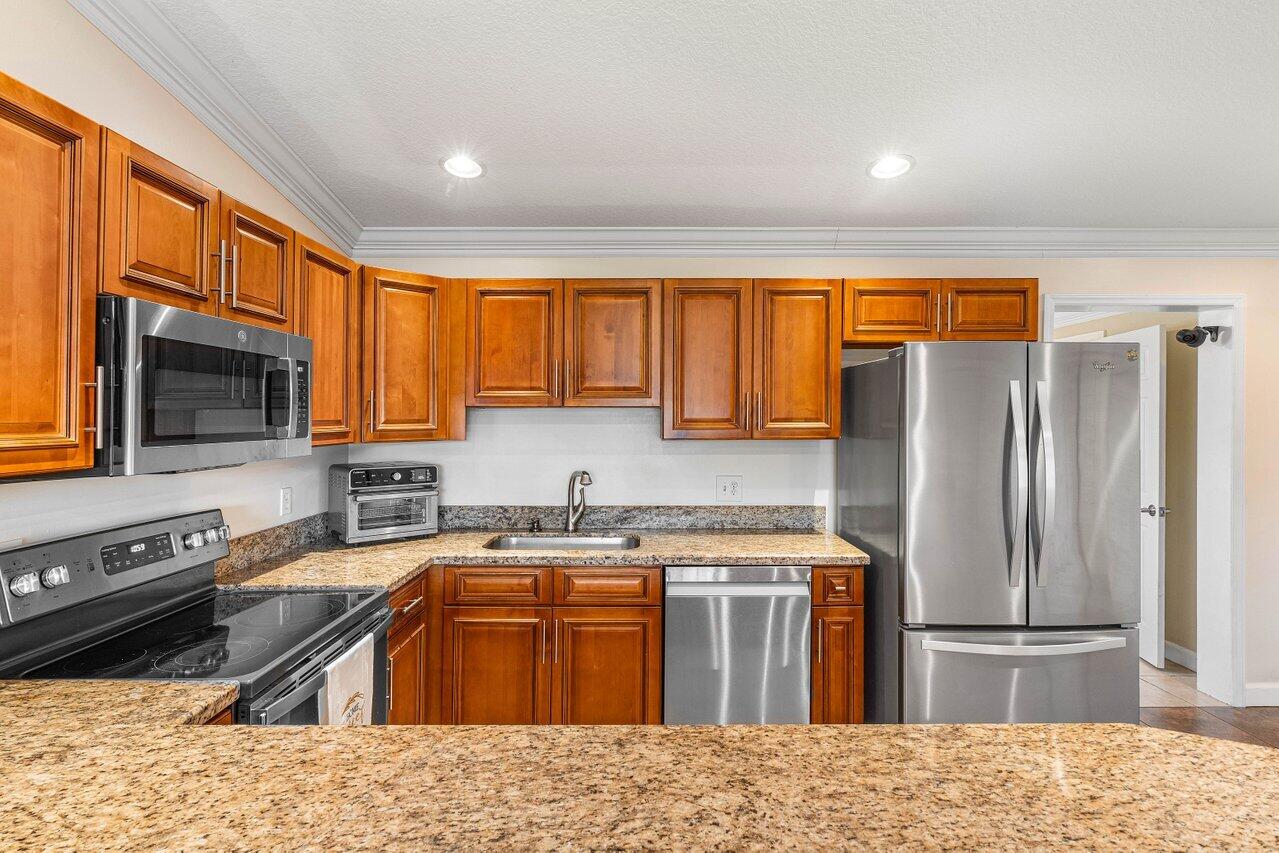 15247 94th Street N