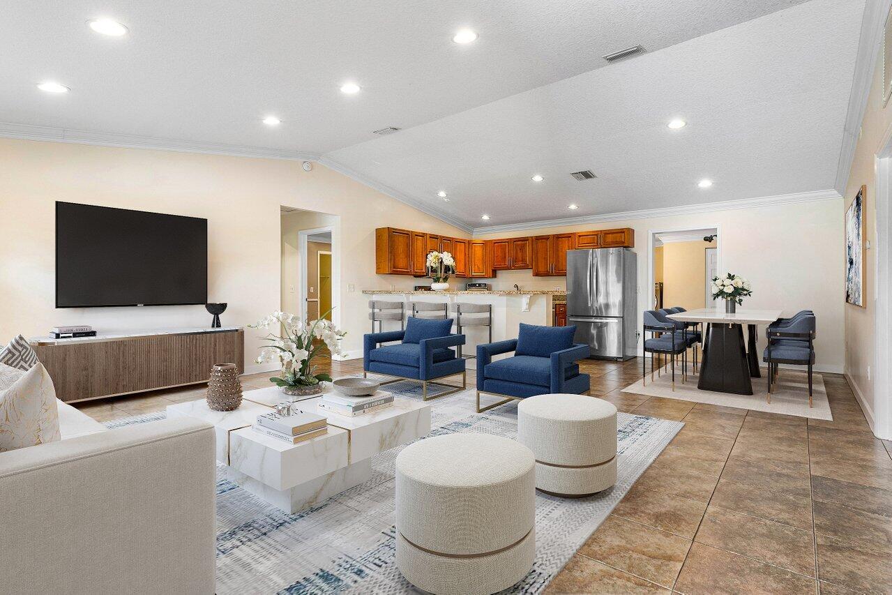 15247 94th Street N