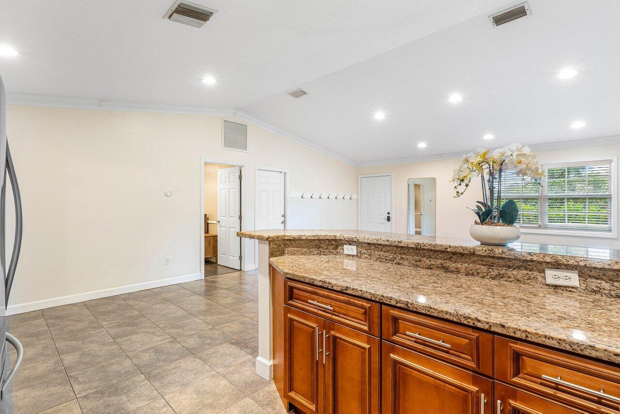 15247 94th Street N