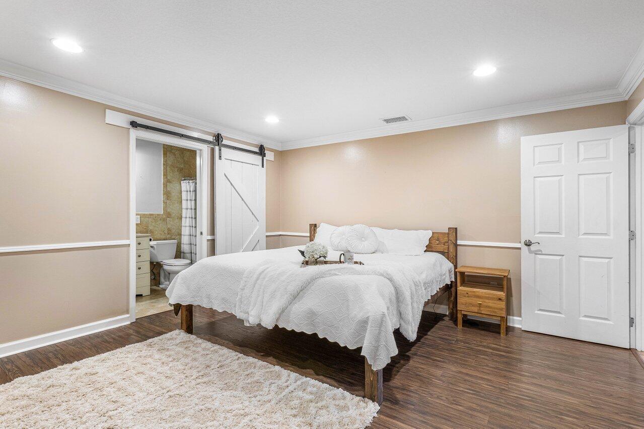 15247 94th Street N