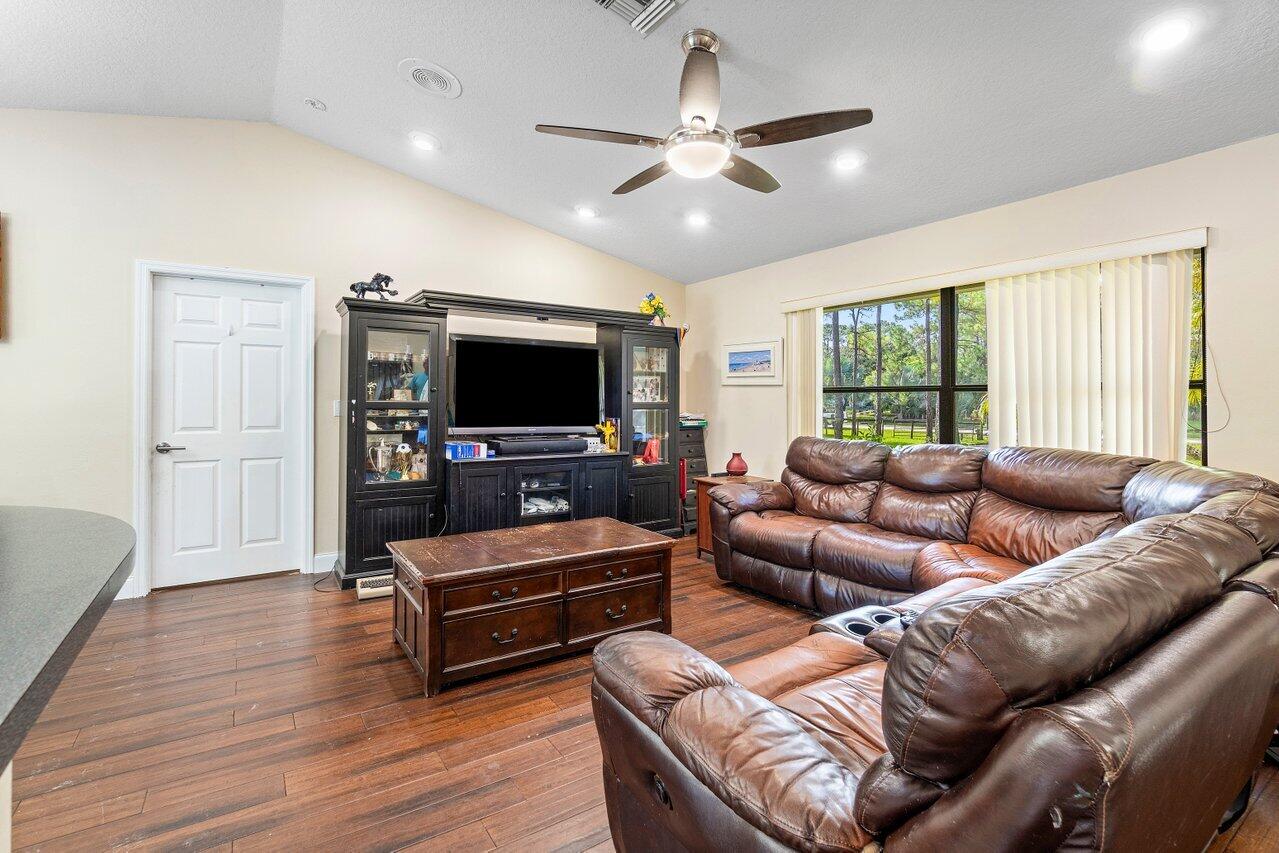 16857 71st Lane N