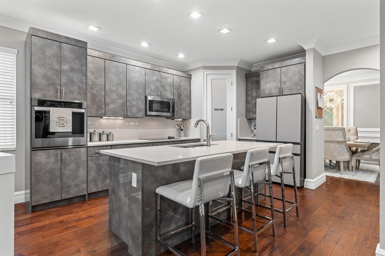 3445 Oakmont Estates Boulevard