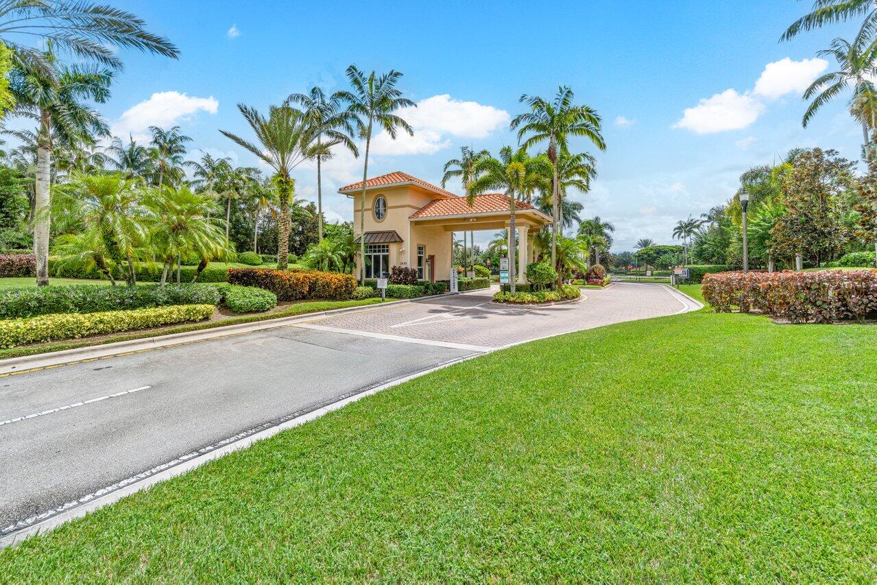 3445 Oakmont Estates Boulevard