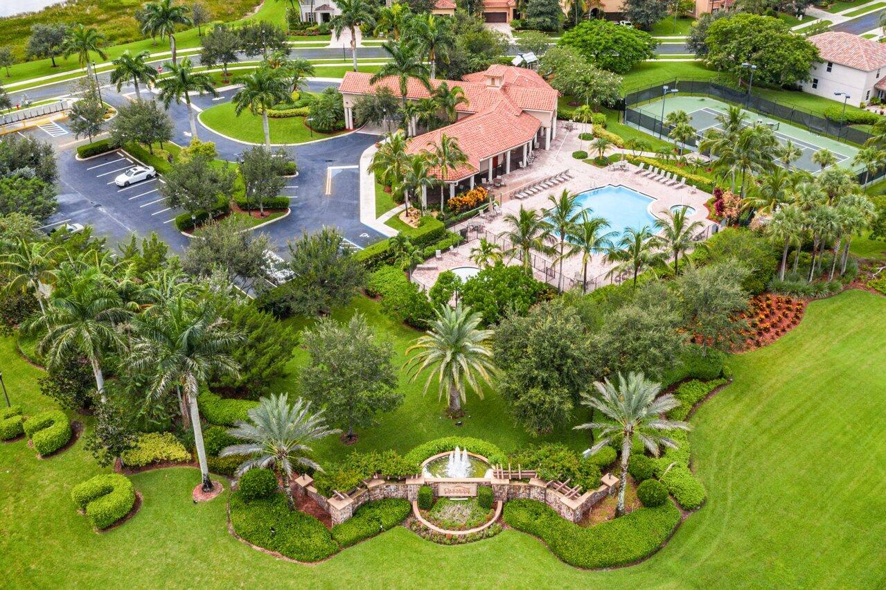 3445 Oakmont Estates Boulevard