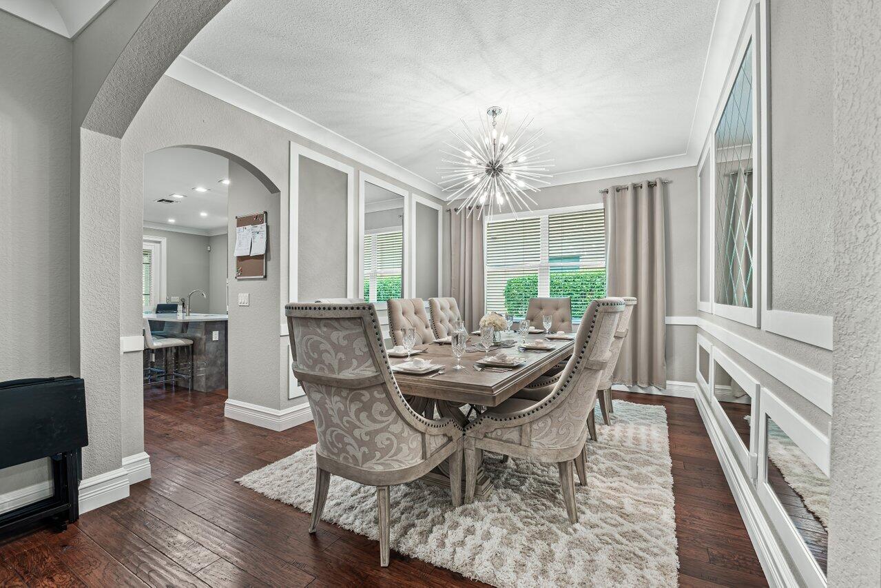 3445 Oakmont Estates Boulevard